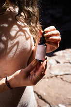 Load image into Gallery viewer, Solar Radiance Face Oil
