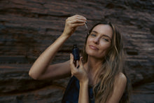 Load image into Gallery viewer, Lunar Illuminate Face Oil
