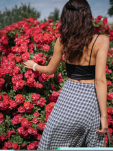 Load image into Gallery viewer, Woman
